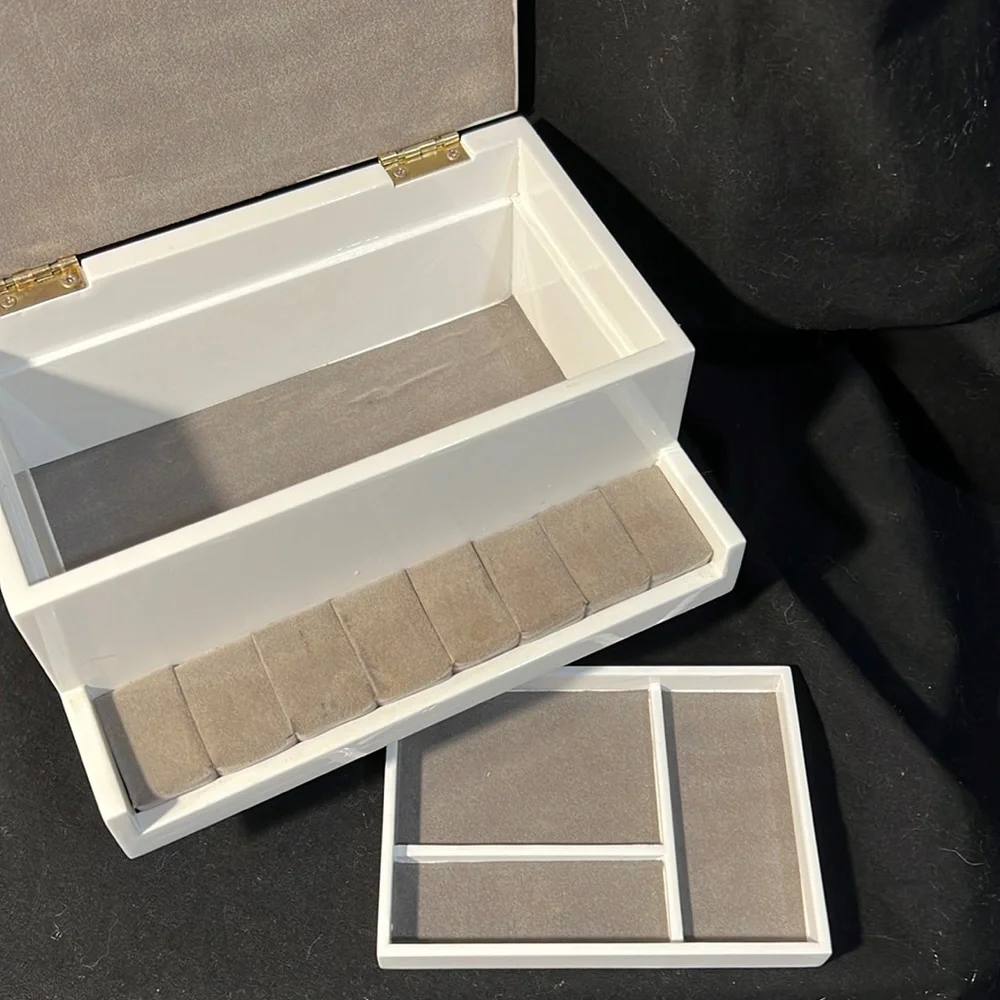 gloss white piano jewelry box